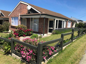 Cozy 2 Bedrooms Lavender Garden House